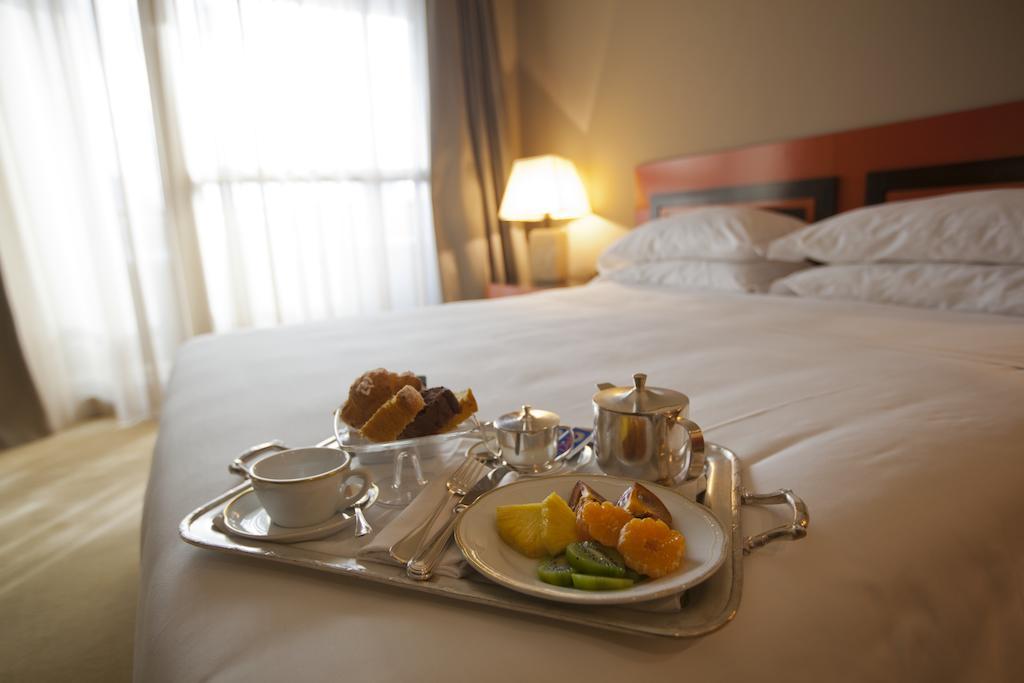 Moevenpick Hotel บารี ภายนอก รูปภาพ
