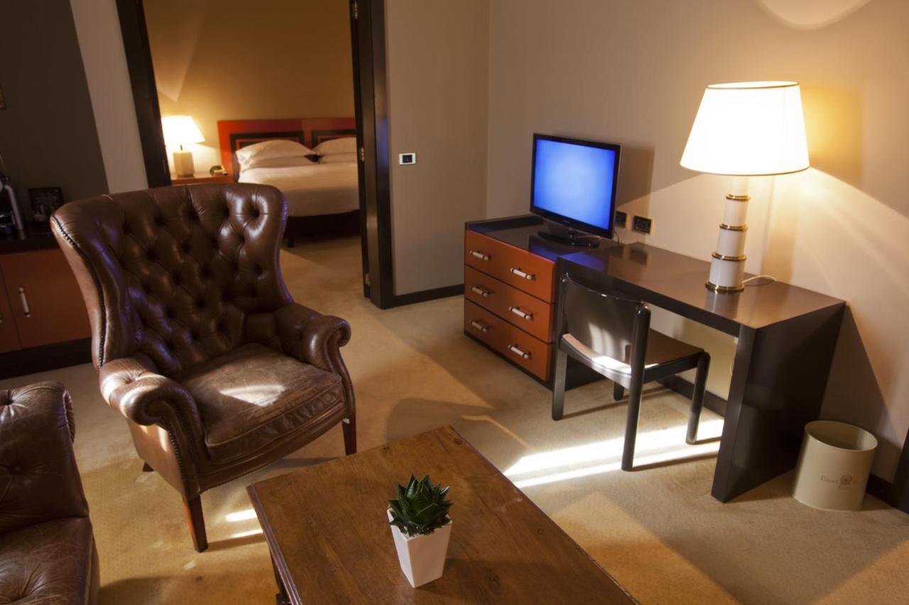 Moevenpick Hotel บารี ภายนอก รูปภาพ
